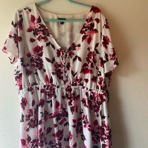 White floral plus size top